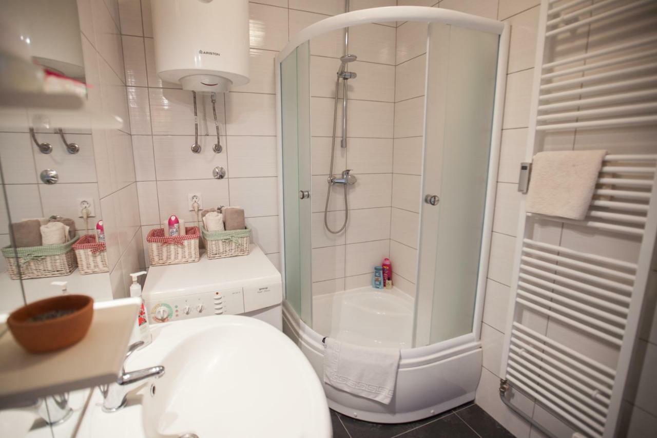 אוסילק Riverview Apartment מראה חיצוני תמונה