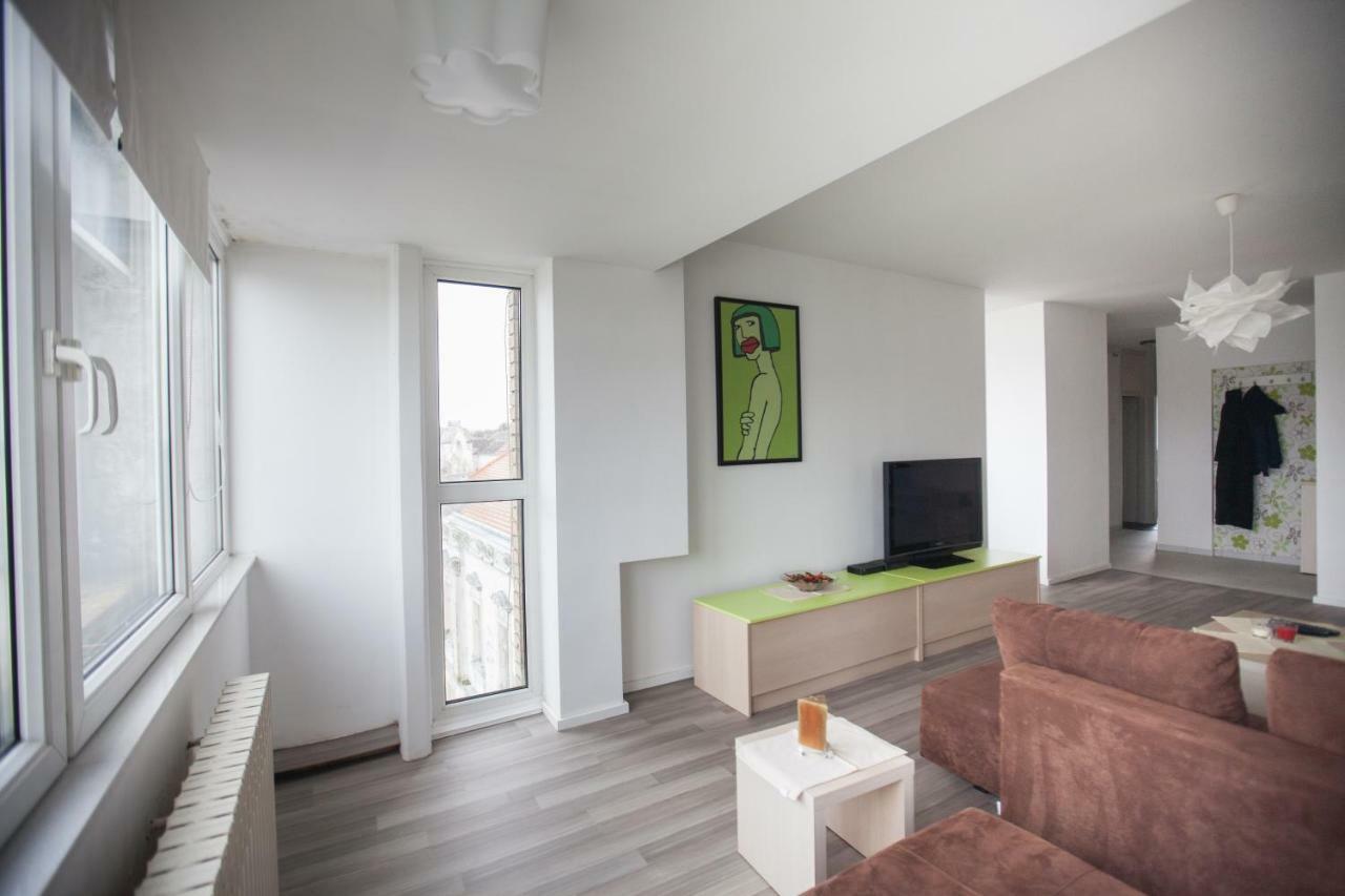 אוסילק Riverview Apartment מראה חיצוני תמונה