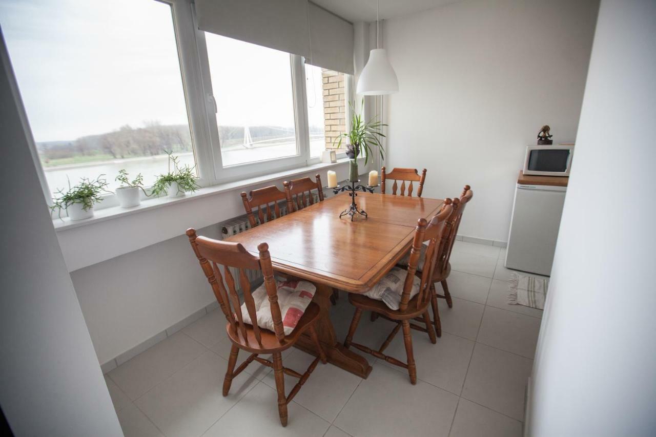 אוסילק Riverview Apartment מראה חיצוני תמונה